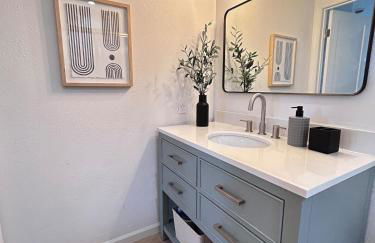 Quiet Community, Stylish Escape - Photo 24