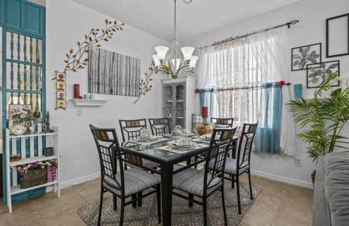 Mediterranean Garden Oasis - Foto 18