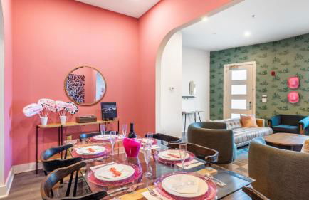 36 Guests on Music Row Bachelorette Suites Glam Room 5 Minutes to Downtown - Foto 48