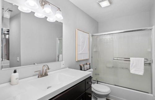 Lux Modern Pet Friendly | Pool | Hot Tub | Tennis - Photo 7