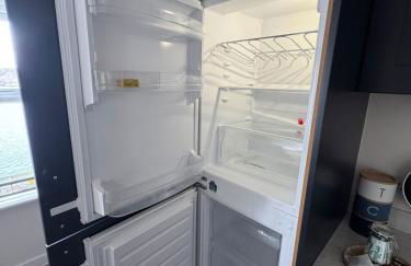 Lakeside Penthouse View - Photo 33