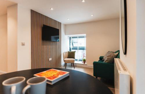 Wych Cottage, Striking 2 Bed, Parking, King Bed, First Floor Flat - Foto 13