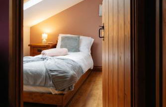 Vale Farm Cottages - Photo 7