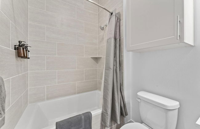 Boho Soco 1BR Queen Suite w Gympickleballlaundry - Foto 13