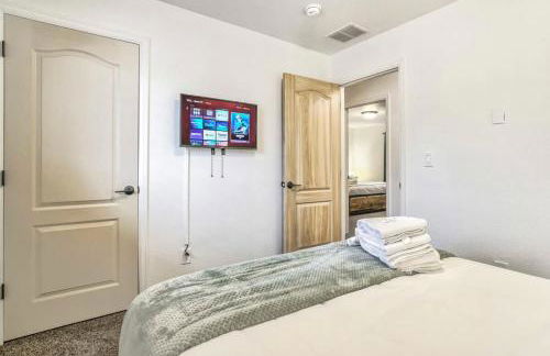 3BR with Patio and Fire pit near Hiking & Downtown - Foto 38