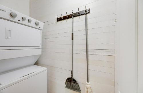 Sip, Fish and Relax Fireside Serene Schulenburg Gem - Foto 18