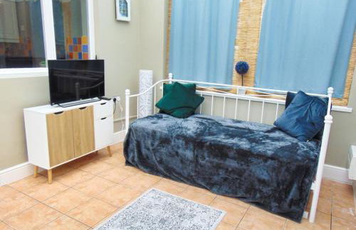 Large Bungalow - Sleeps 8 - 3 Large Beds - 2 Bathrooms - Off Street Parking - Pets Welcome - Very Large Enclosed Gardens - Fast Wifi - Foto 24