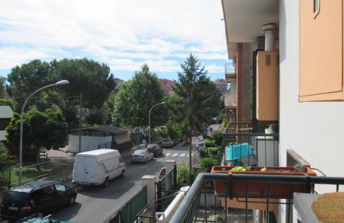 A.B Battistini Short Let's - Foto 36