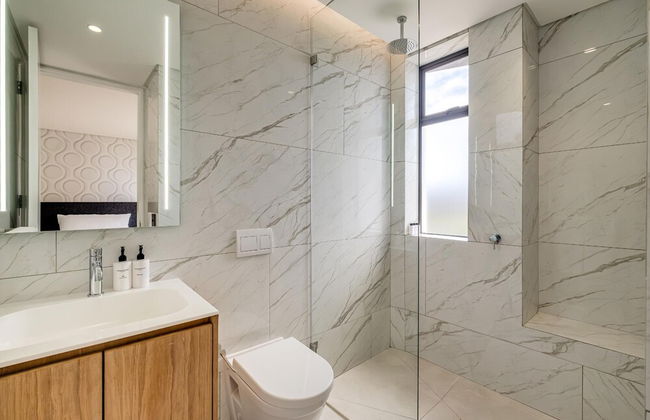 4BR Camps Bay Villa w Pool and Garden Casa Meya - Foto 27