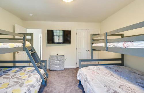 3 Mi to Kalahari Pocono Summit Home with Pool Table - Foto 24