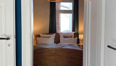 CLS Große City Altbau Wohnung für 4 Personen mit XXL Dusche, neues Bad, Dielen, Schlafsofa 160x200 mit 20cm Matratze, Smart TV & schnellem WLAN in Hildesheim Ost, Nespresso Maschine inklusive Kapseln, Nähe HAWK, Uni, Bosch, Ostbahnhof, A7 - Foto 5