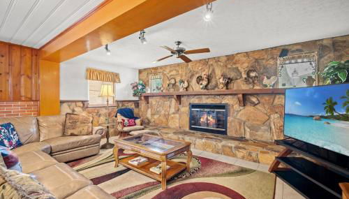 Family Pool Home • Sleeps 8 - Foto 4