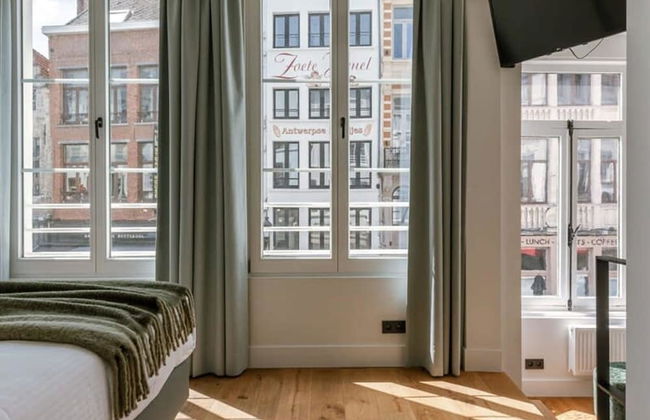 Stylish Apartment in the Heart of Antwerp - Photo 21