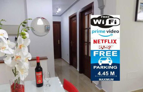 La Farola Centro de Málaga con Parking 445 Max - Photo 9