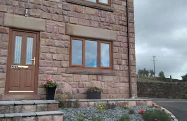 Staycation 3-bedroom home with panoramic views free off road parking - Foto 21