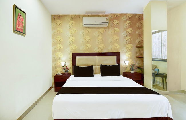 Luxury Stays With Pool Near Akshardham Temple - Foto 10