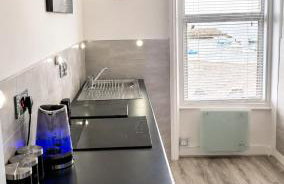 Beachfront Apartment with Sea View and Parking - Foto 47