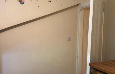 Large Traditional, Sleeps 8, 2 baths, Train, Tram, Pubs, Hucknall - Foto 31
