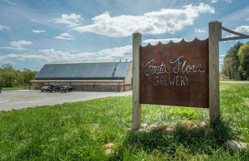 Hilltop Lodge Opulent Lakefront Living in Lake James - Photo 44