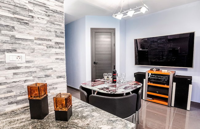 Modern apt Close to Znjan Beach, With big Terrace - Photo 9