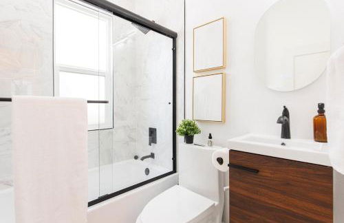 Lux Newly Remodeled DT, Patio, Fully Stocked 5Bd, 3Ba - Foto 13