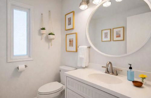 River Drive Retreat - Family Neighborhood sleeps 10 - Foto 14