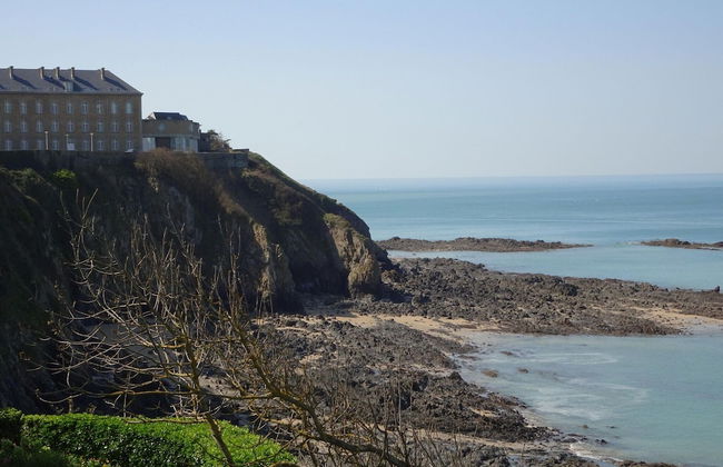 Spacious Holiday Home Located in the Heart of the bay of Mont St Michel - Foto 24