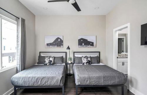 New Nashville Home - Rooftop Views - Hot Tub - Photo 6