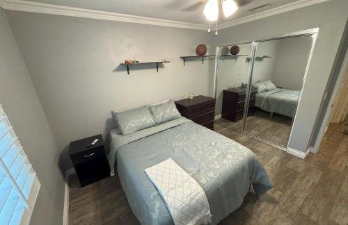 Riverside Views & Pool Retreat - Foto 57