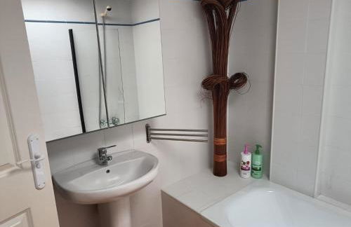 Precioso apartamento con piscina y garage - Foto 29