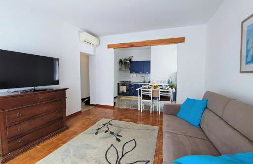 Baga's Home with Terrace - Photo 2