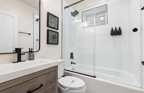 Designer 3-Bedroom Home with King Bed, Family-Friendly, Columbia Heights - Foto 4