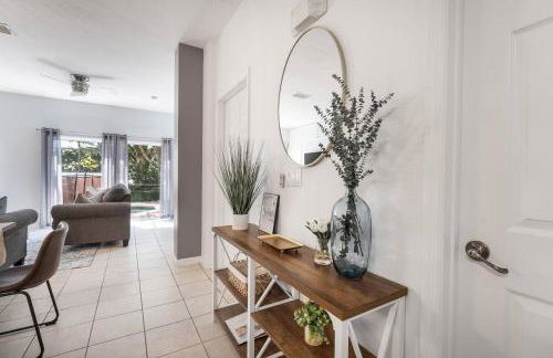 Stay Close to Disney in Your 3-Bedroom Haven - Foto 11