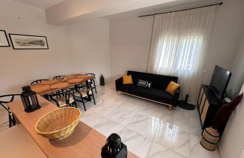 Melina's house - Photo 9