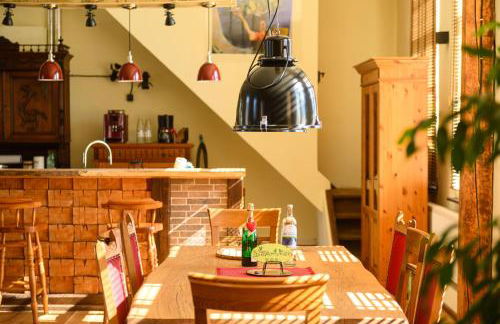 the music hall - Photo 3