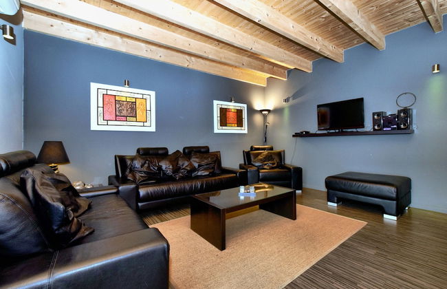 Villa With Heated Outdoor Pool and Sauna - Photo 19