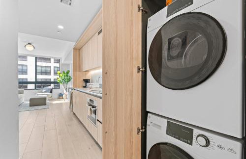 Prime Location Condo at District 225 Downtown - Foto 29