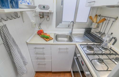 Playa a pie y a 15 minutos de Ramblas y Plaza Catalunya en metro - Foto 41