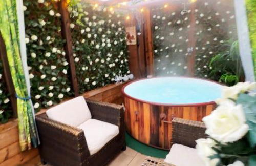 Squirrel Hideaway with Hot Tub in Formby, Liverpool - Foto 43