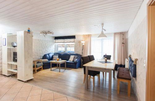 FERIENHOF KATZENMAIER, Bauernhof- und Familienurlaub am BODENSEE, großzügig wohnen, MESSENAH und teils BARRIEREFREI, Spielangebot für drinnen und draußen, Parkplatz am Haus, gute ÖPNV-Anbindung - Foto 9