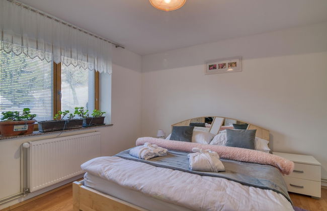 Farmhouse Blackberry Pool&wellness - Photo 7