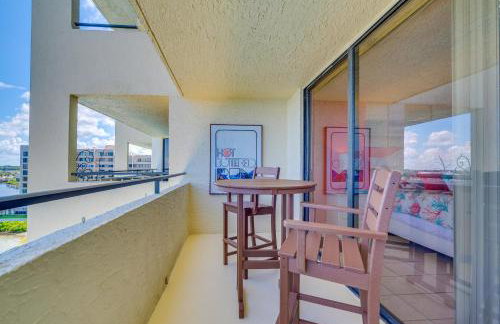 Pool and Beach Access Waterfront Hudson Condo! - Foto 19