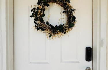 Bright Home for Family and Groups with Patio - Foto 19