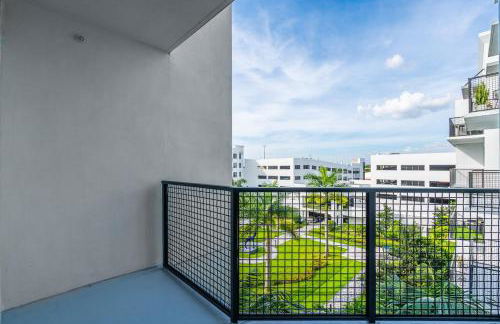 Tranquil 1 Bed Escape in Doral With Free Parking - Foto 23