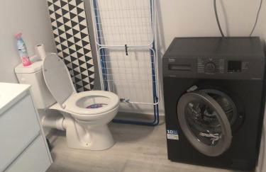 Logement sous maison habitée en face de la foret petite cour - Foto 7