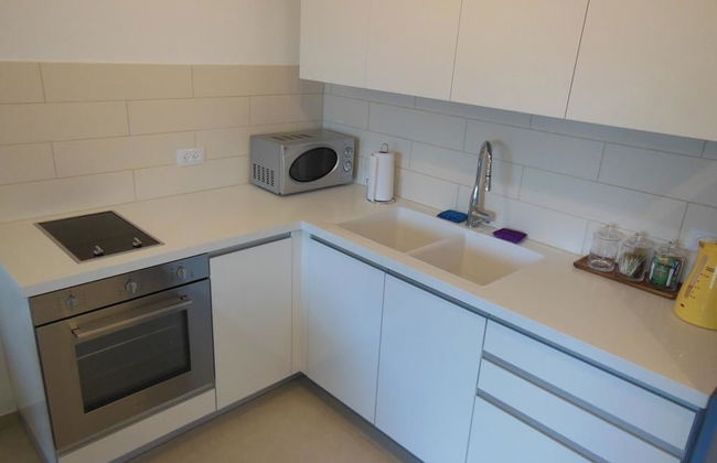 Jerusalem Center Boutique Apartment - Photo 8