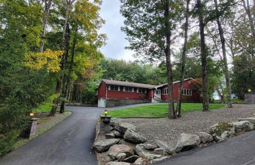 Large Vacation Home Villa- Pool, Indoor Hotub, Game Room, up to 25 guests - Foto 13