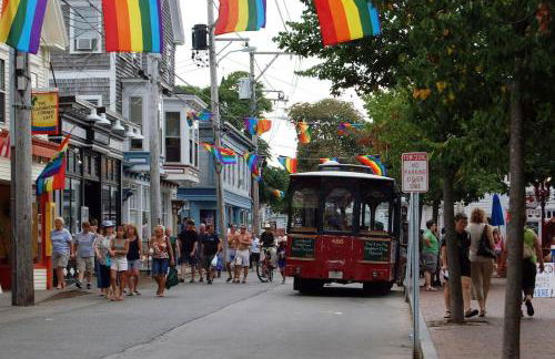 Steps to Commercial St Walk to Beach - Foto 17