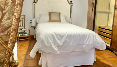 Las 9 Candelas alojamiento en el centro de Yecla - Foto 4, wardrobe