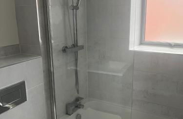 Modern Flat in central Lichfield & secure parking - Foto 6